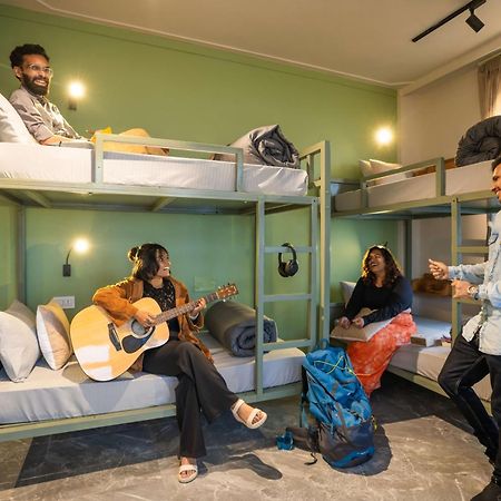 Zostel Dharamkot Hostel McLeod Ganj Buitenkant foto