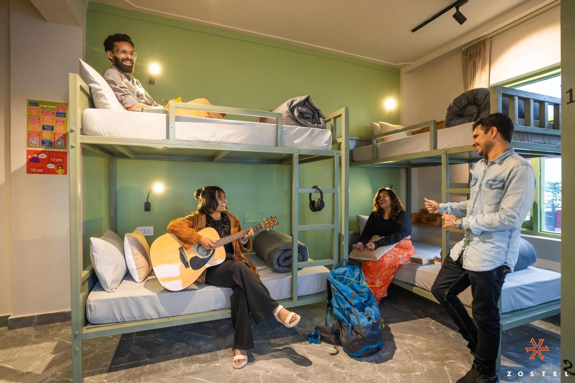 Zostel Dharamkot Hostel McLeod Ganj Buitenkant foto