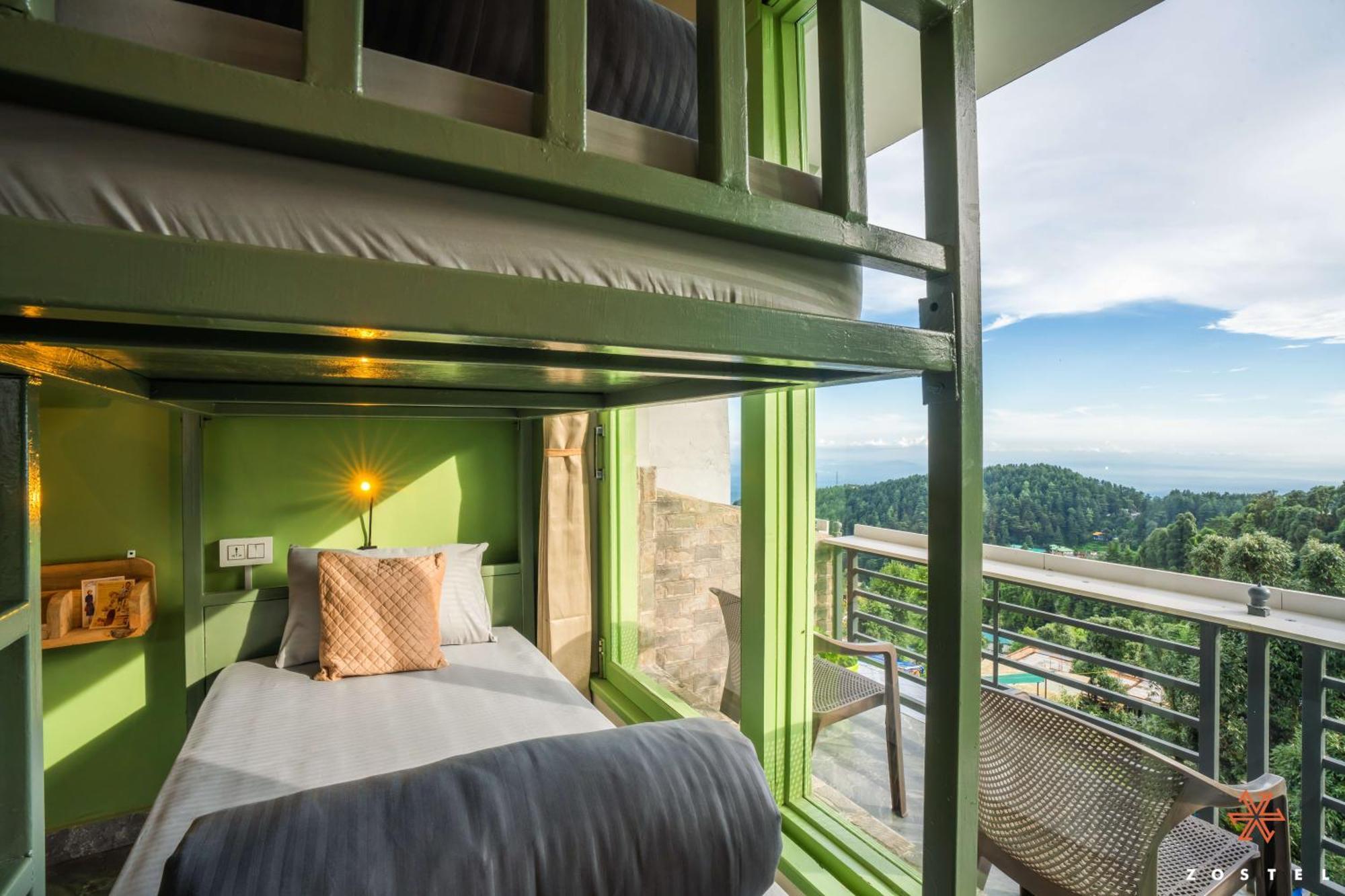Zostel Dharamkot Hostel McLeod Ganj Buitenkant foto