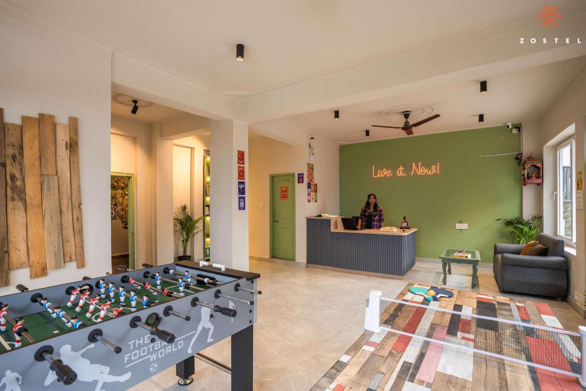 Zostel Dharamkot Hostel McLeod Ganj Buitenkant foto