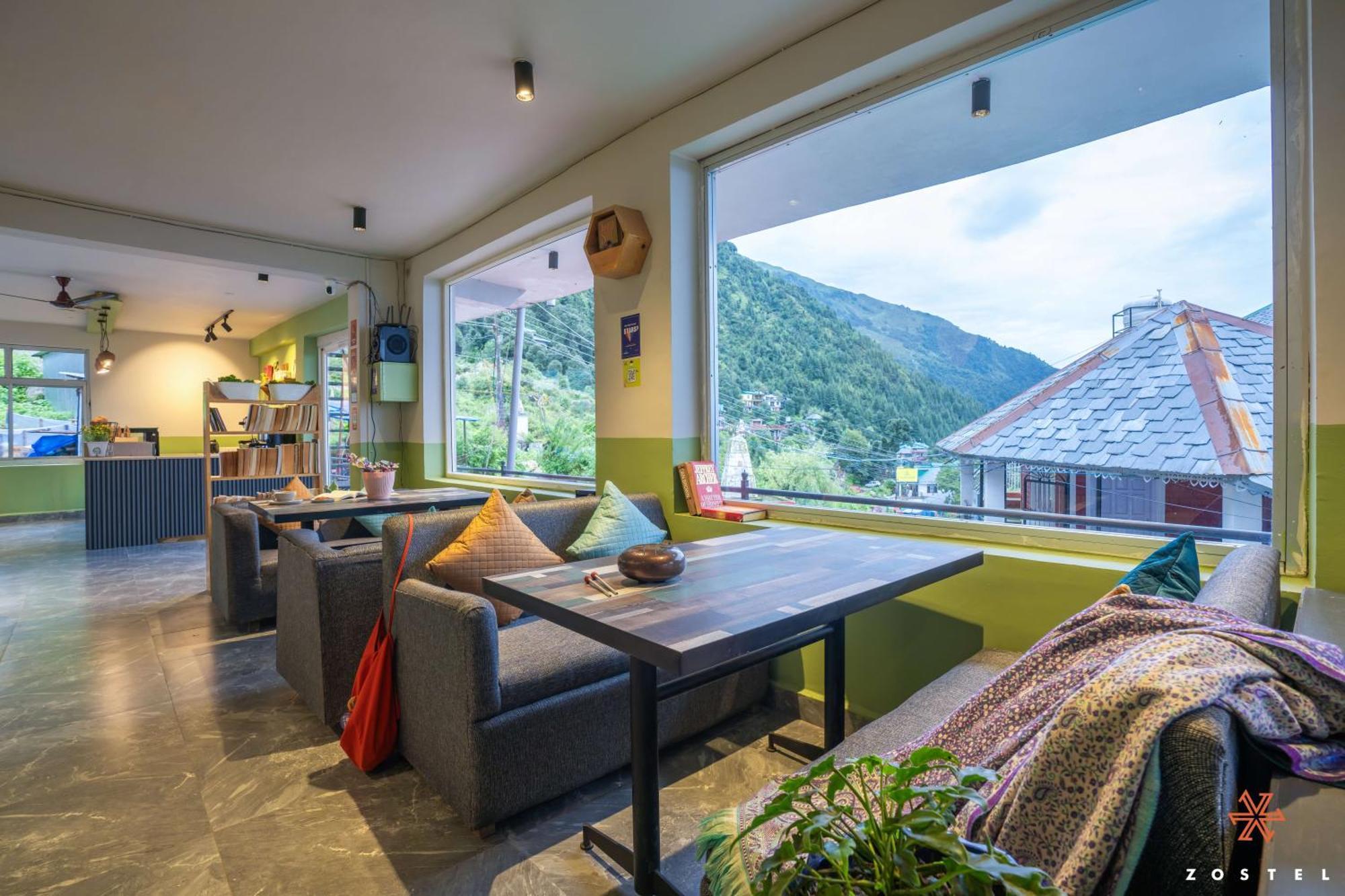 Zostel Dharamkot Hostel McLeod Ganj Buitenkant foto
