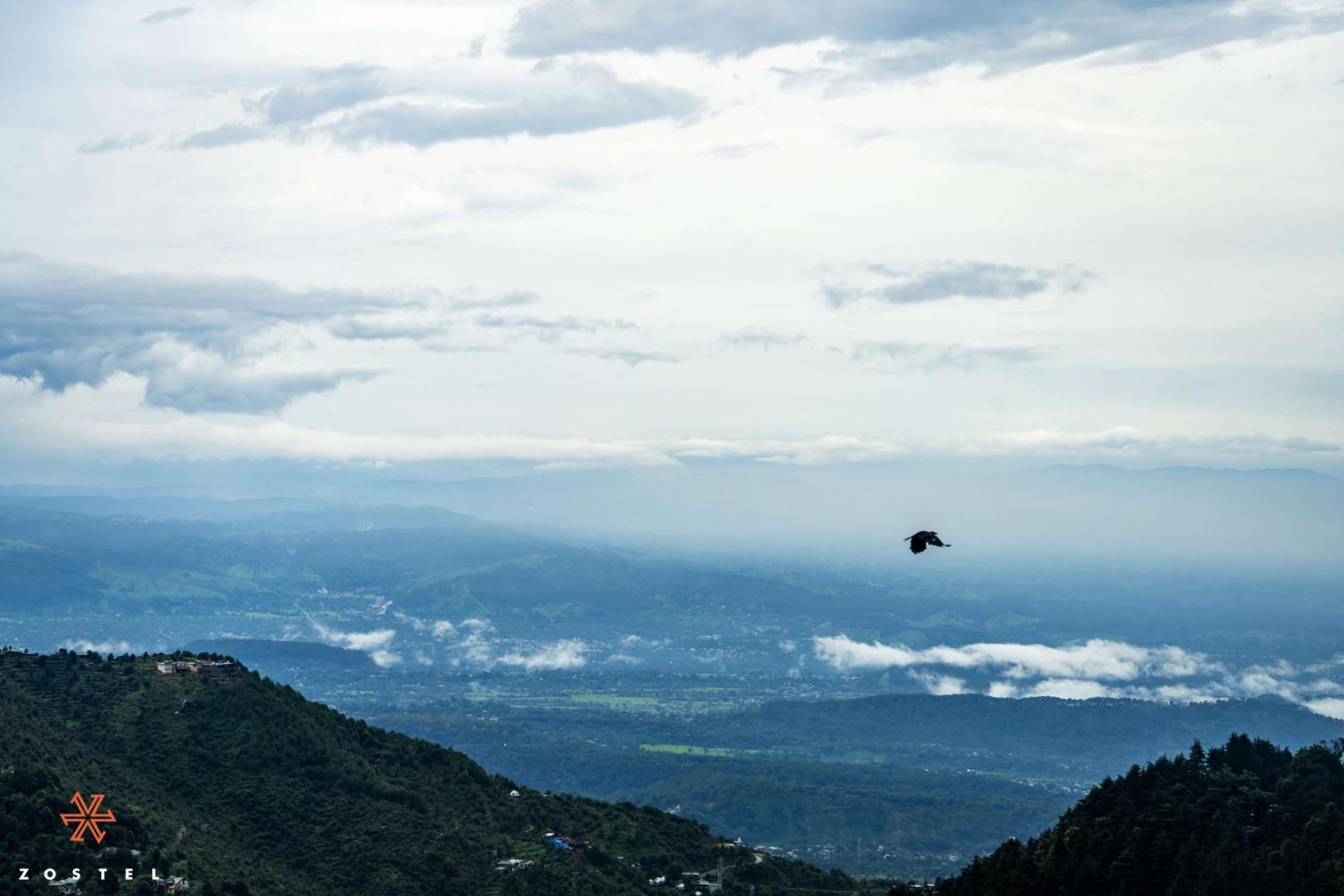 Zostel Dharamkot Hostel McLeod Ganj Buitenkant foto