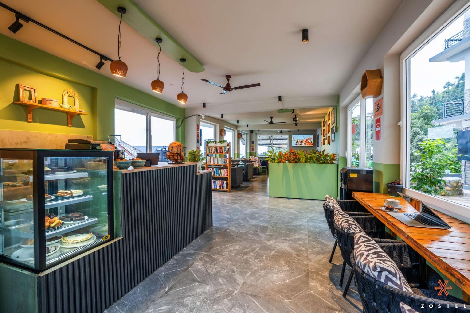 Zostel Dharamkot Hostel McLeod Ganj Buitenkant foto